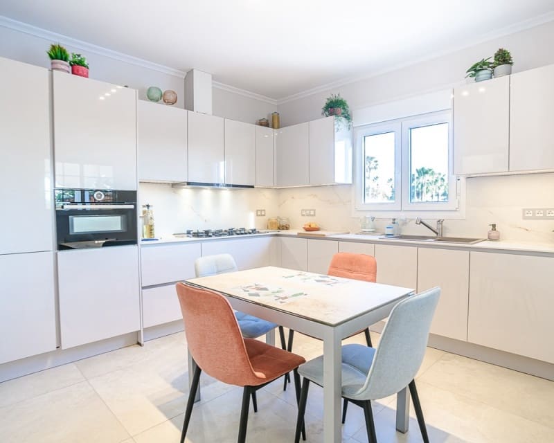 3 makuuhuone Huvila myytävänä paikassa Catral mukana uima-altaan - 429 500 € (Ref: 9640923)