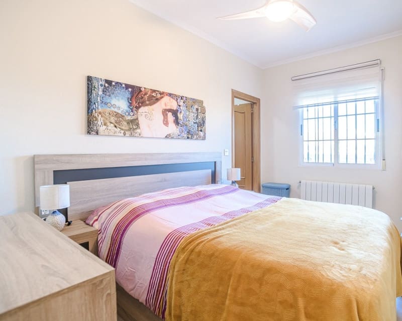 3 makuuhuone Huvila myytävänä paikassa Catral mukana uima-altaan - 429 500 € (Ref: 9640923)