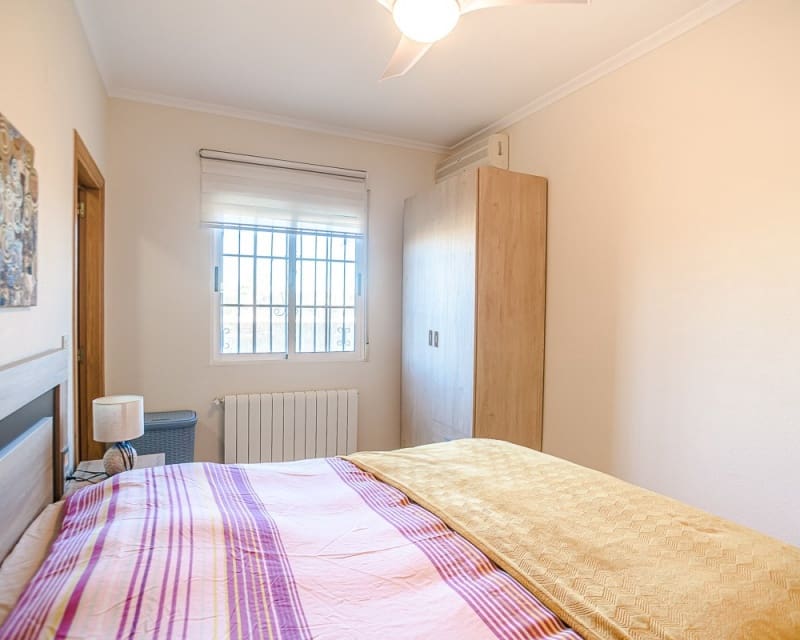 3 makuuhuone Huvila myytävänä paikassa Catral mukana uima-altaan - 429 500 € (Ref: 9640923)