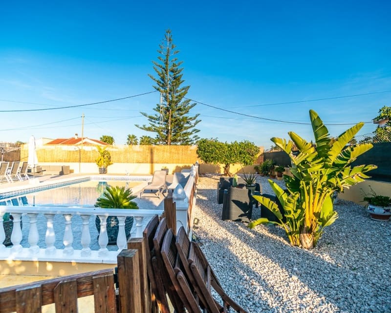 3 makuuhuone Huvila myytävänä paikassa Catral mukana uima-altaan - 429 500 € (Ref: 9640923)