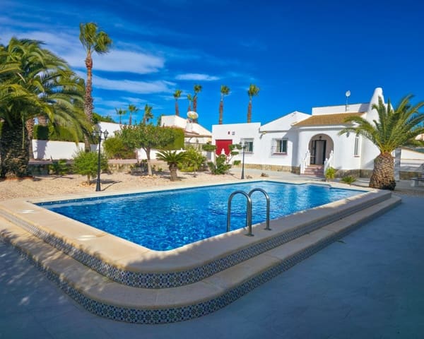 4 camera da letto Villa in vendita in San Luis, Torrevieja con piscina - 449.950 € (Rif: 9640924)