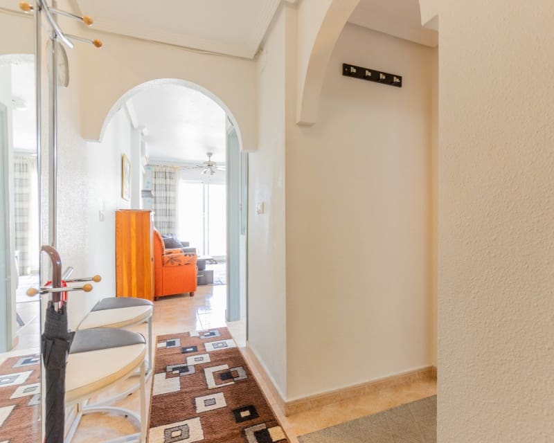 2 quarto Apartamento para venda em Torrevieja com piscina - 137 000 € (Ref: 9640925)