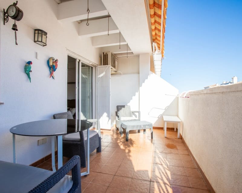 2 quarto Apartamento para venda em Torrevieja com piscina - 137 000 € (Ref: 9640925)