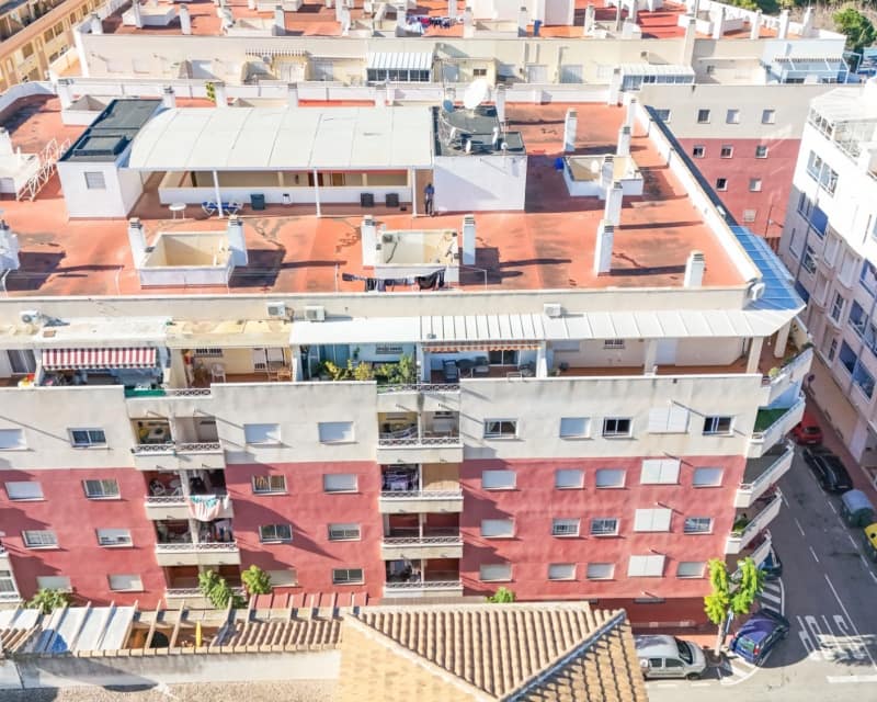 2 quarto Apartamento para venda em Torrevieja com piscina - 137 000 € (Ref: 9640925)