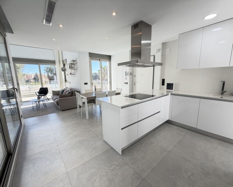 4 sypialnia Willa na sprzedaż w Villamartin z basenem - 595 000 € (Ref: 9640928)