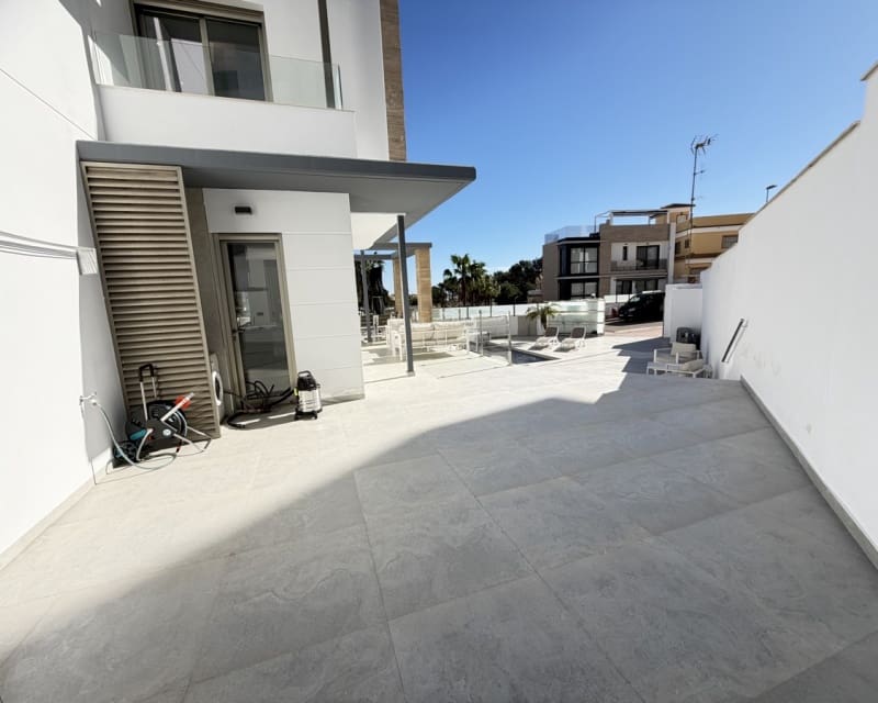 4 sypialnia Willa na sprzedaż w Villamartin z basenem - 595 000 € (Ref: 9640928)