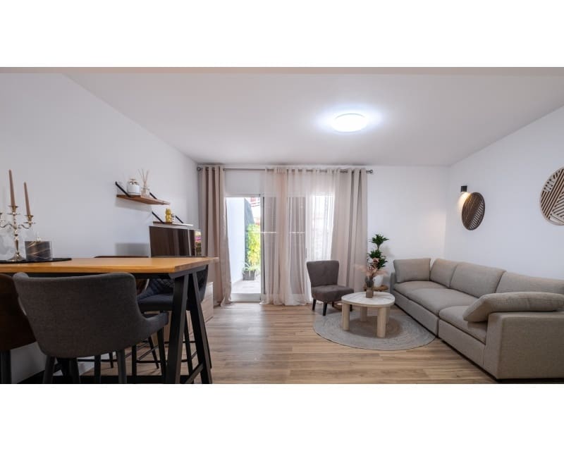 3 makuuhuone Huoneisto myytävänä paikassa Playa Flamenca mukana uima-altaan - 289 000 € (Ref: 9640929)