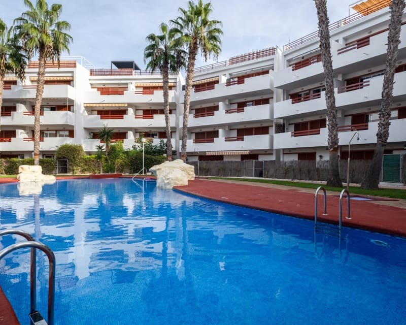 3 makuuhuone Huoneisto myytävänä paikassa Playa Flamenca mukana uima-altaan - 289 000 € (Ref: 9640929)