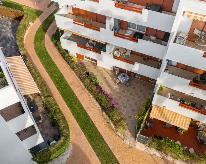 3 makuuhuone Huoneisto myytävänä paikassa Playa Flamenca mukana uima-altaan - 289 000 € (Ref: 9640929)