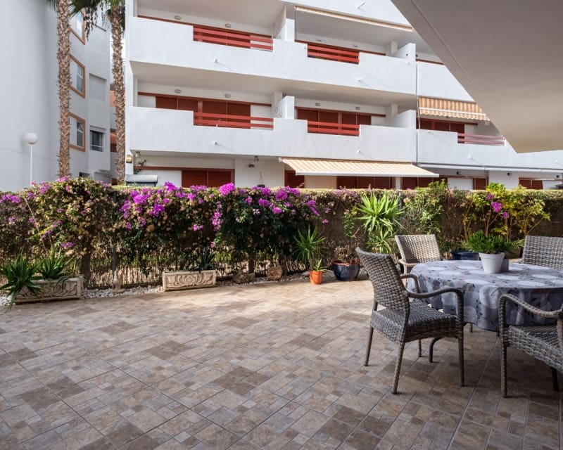 3 makuuhuone Huoneisto myytävänä paikassa Playa Flamenca mukana uima-altaan - 289 000 € (Ref: 9640929)