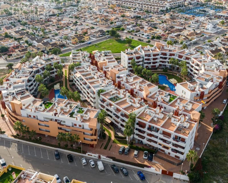 3 makuuhuone Huoneisto myytävänä paikassa Playa Flamenca mukana uima-altaan - 289 000 € (Ref: 9640929)