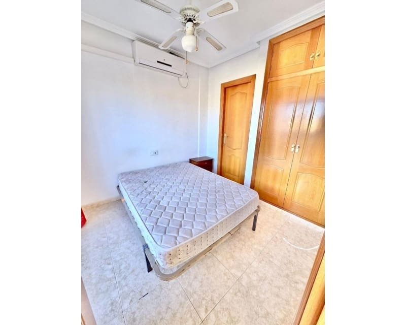 3 quarto Casa em Banda para venda em Playa Flamenca com piscina - 248 000 € (Ref: 9640932)