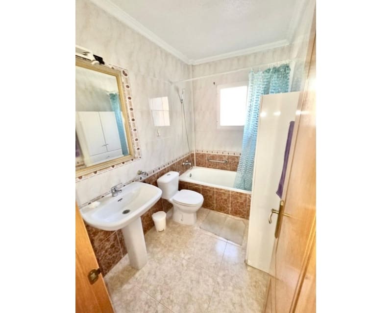 3 quarto Casa em Banda para venda em Playa Flamenca com piscina - 248 000 € (Ref: 9640932)