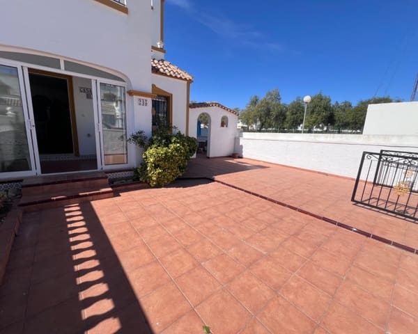 3 bedroom Villa for sale in Vistabella, Orihuela with pool - € 189,000 (Ref: 9640933)