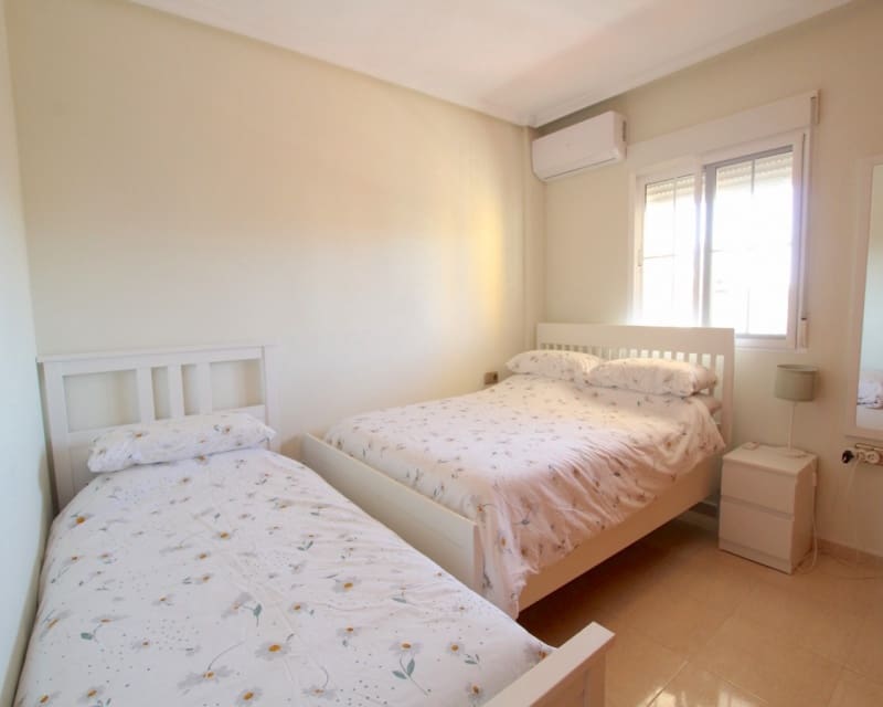 2 makuuhuone Huoneisto myytävänä paikassa Cabo Roig mukana uima-altaan - 149 000 € (Ref: 9650617)