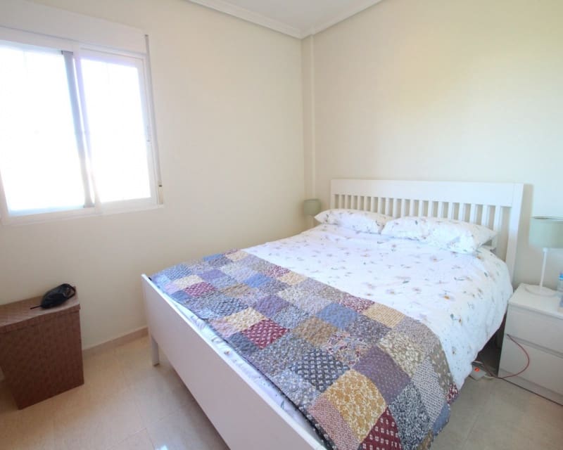 2 makuuhuone Huoneisto myytävänä paikassa Cabo Roig mukana uima-altaan - 149 000 € (Ref: 9650617)