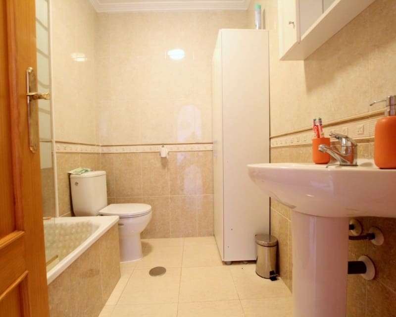 2 makuuhuone Huoneisto myytävänä paikassa Cabo Roig mukana uima-altaan - 149 000 € (Ref: 9650617)