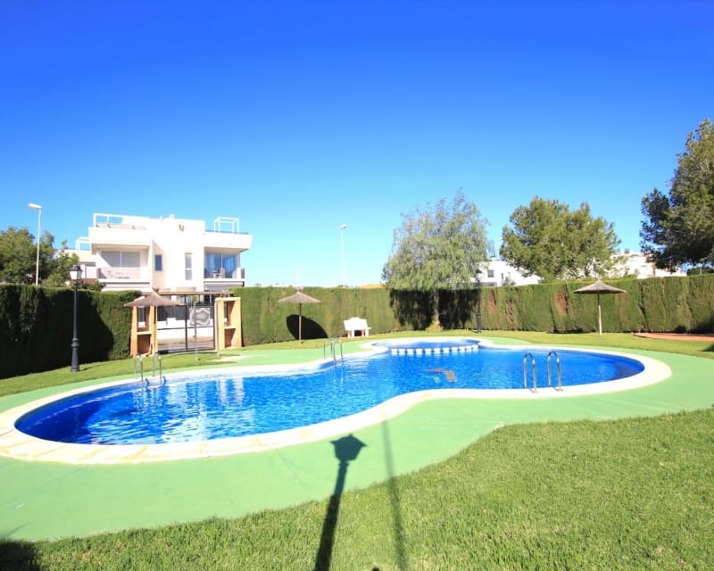 2 makuuhuone Huoneisto myytävänä paikassa Cabo Roig mukana uima-altaan - 149 000 € (Ref: 9650617)