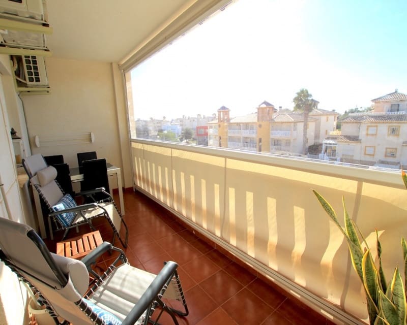 2 makuuhuone Huoneisto myytävänä paikassa Cabo Roig mukana uima-altaan - 149 000 € (Ref: 9650617)