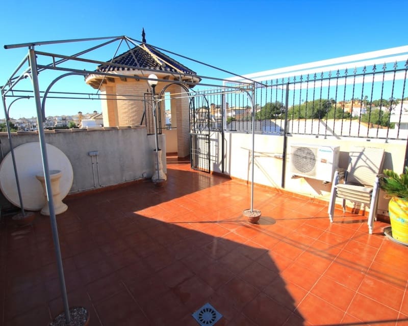 2 makuuhuone Huoneisto myytävänä paikassa Cabo Roig mukana uima-altaan - 149 000 € (Ref: 9650617)