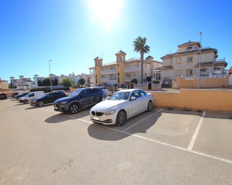 2 makuuhuone Huoneisto myytävänä paikassa Cabo Roig mukana uima-altaan - 149 000 € (Ref: 9650617)