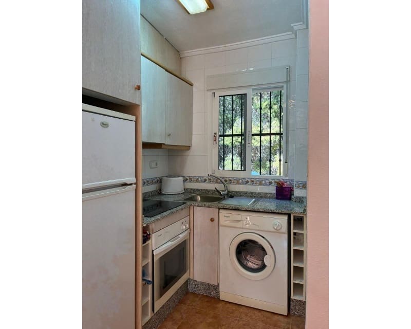 2 bedroom Apartment for sale in Algorfa with pool - € 119,500 (Ref: 9653134)