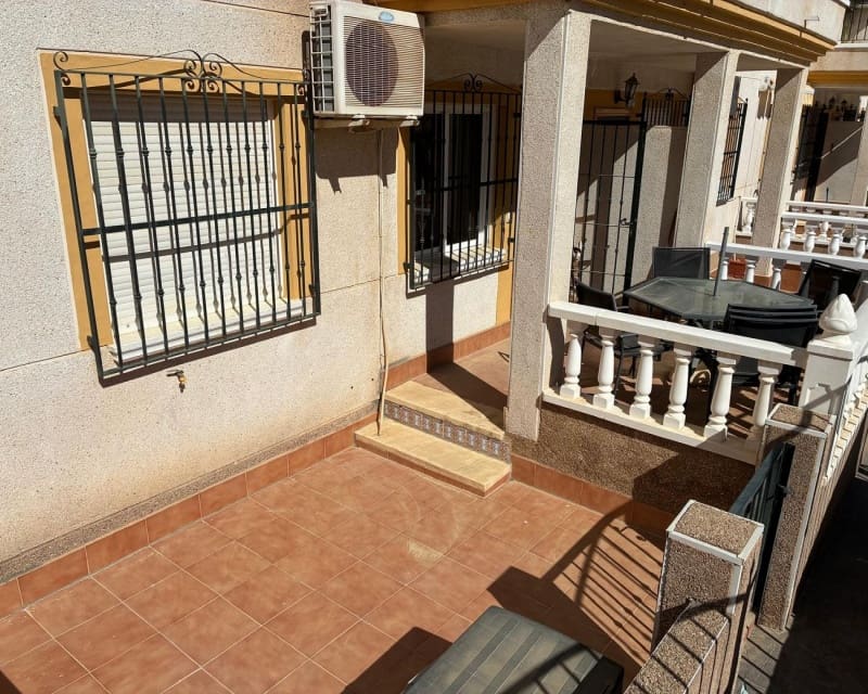 2 bedroom Apartment for sale in Algorfa with pool - € 119,500 (Ref: 9653134)