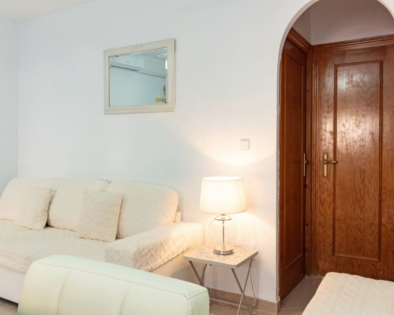 1 sypialnia Apartament na sprzedaż w El Chaparral z basenem - 109 000 € (Ref: 9653140)