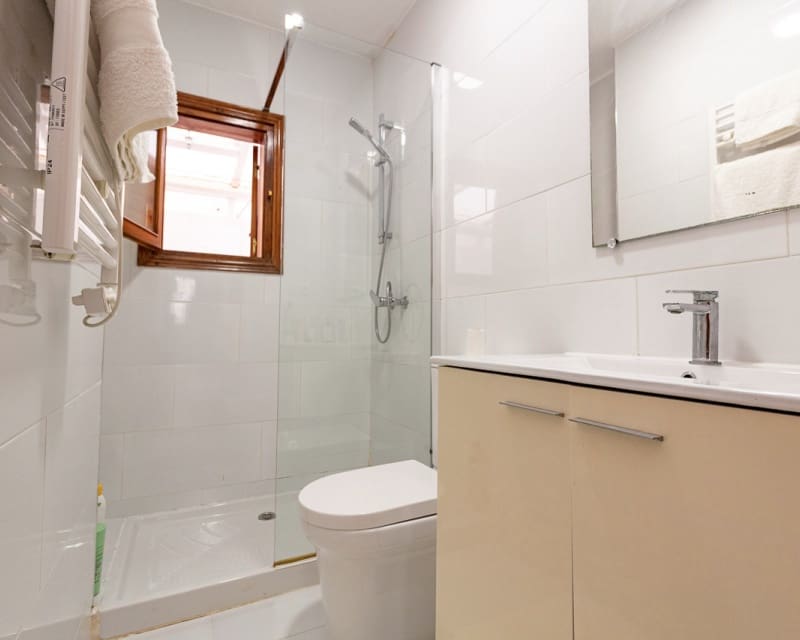 1 sypialnia Apartament na sprzedaż w El Chaparral z basenem - 109 000 € (Ref: 9653140)