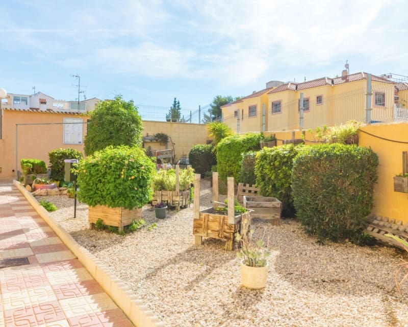 1 sypialnia Apartament na sprzedaż w El Chaparral z basenem - 109 000 € (Ref: 9653140)