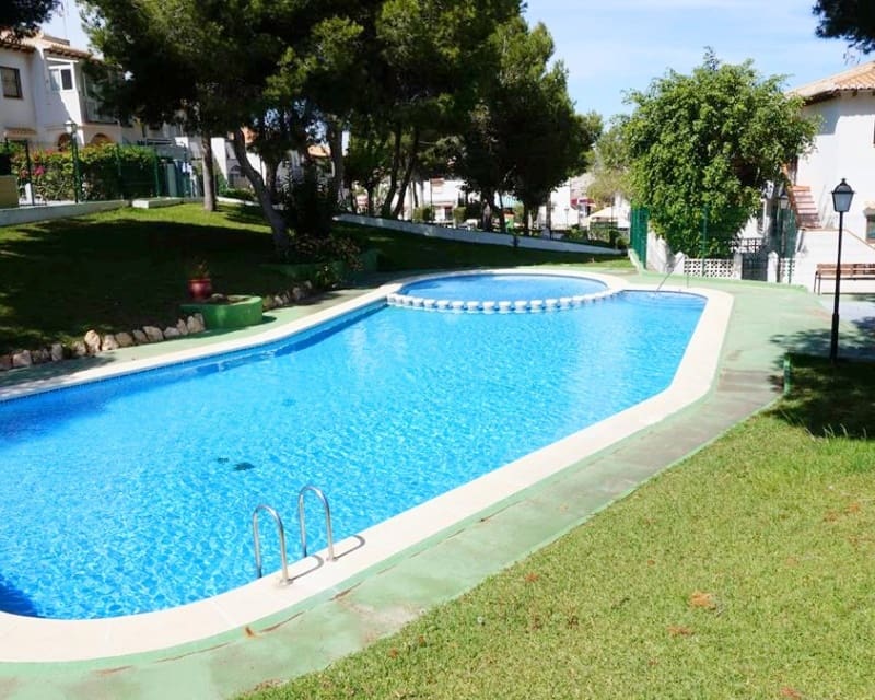 1 sypialnia Apartament na sprzedaż w Los Balcones z basenem - 97 000 € (Ref: 9653143)