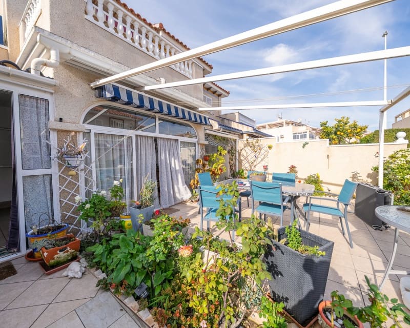 2 bedroom Apartment for sale in Playa Flamenca with pool - € 189,900 (Ref: 9699939)