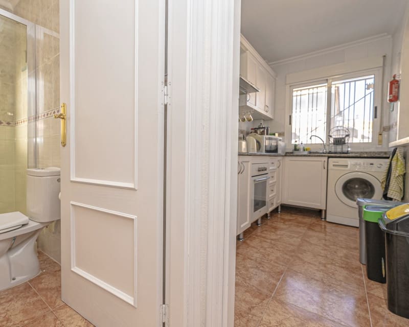 Chalet de 3 habitaciones en Cabo Roig en venta con piscina - 239.000 € (Ref: 9699940)