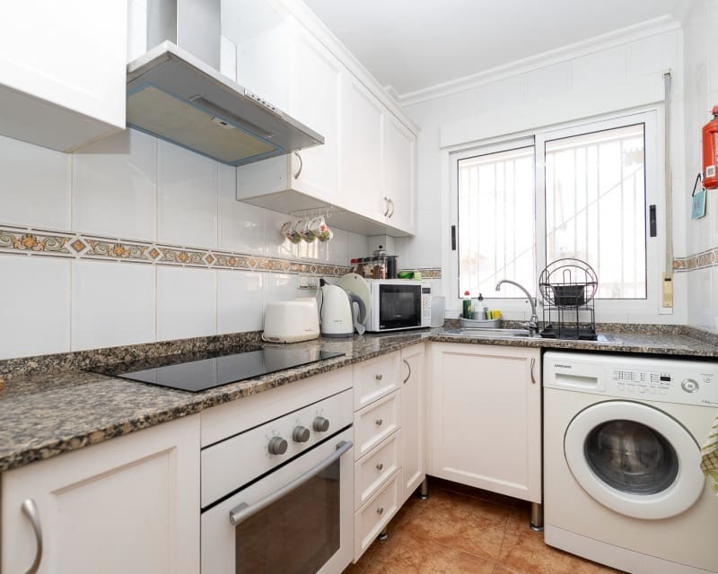 Chalet de 3 habitaciones en Cabo Roig en venta con piscina - 239.000 € (Ref: 9699940)