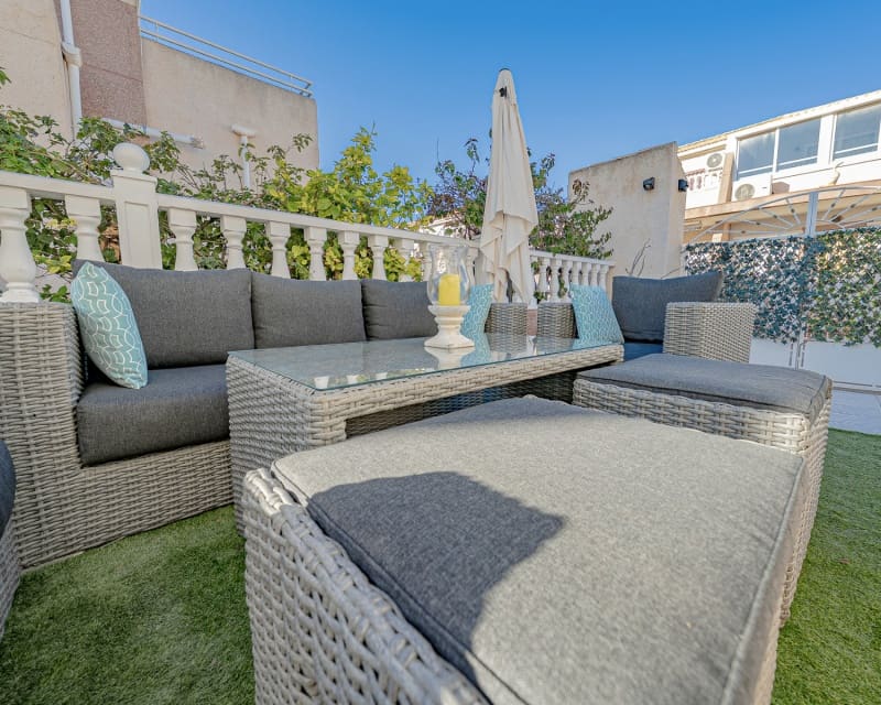 Chalet de 3 habitaciones en Cabo Roig en venta con piscina - 239.000 € (Ref: 9699940)