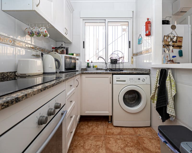 Chalet de 3 habitaciones en Cabo Roig en venta con piscina - 239.000 € (Ref: 9699940)