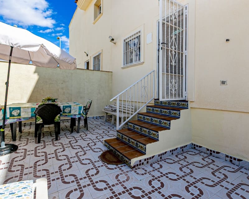 2 bedroom Apartment for sale in Playa Flamenca with pool - € 199,999 (Ref: 9699948)