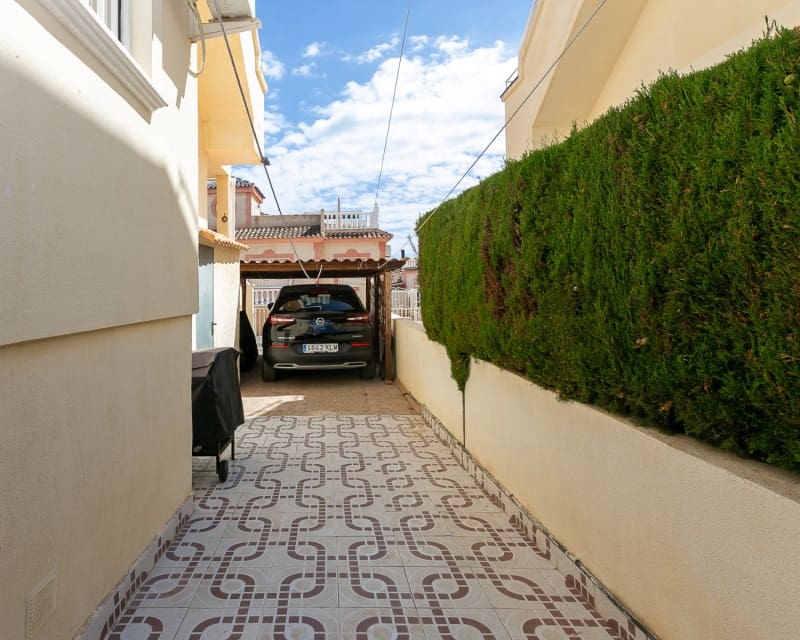 2 bedroom Apartment for sale in Playa Flamenca with pool - € 199,999 (Ref: 9699948)