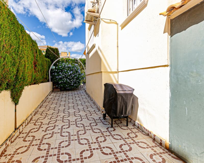 2 bedroom Apartment for sale in Playa Flamenca with pool - € 199,999 (Ref: 9699948)