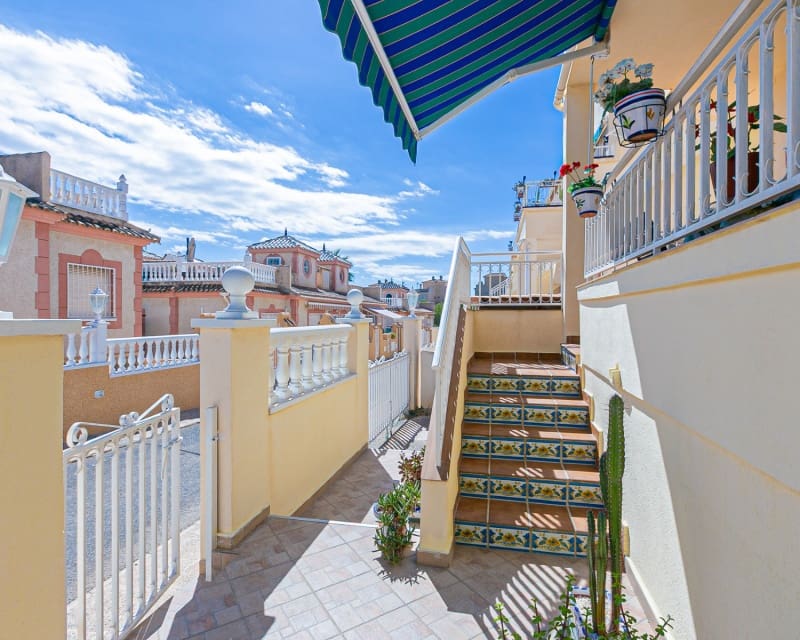 2 bedroom Apartment for sale in Playa Flamenca with pool - € 199,999 (Ref: 9699948)