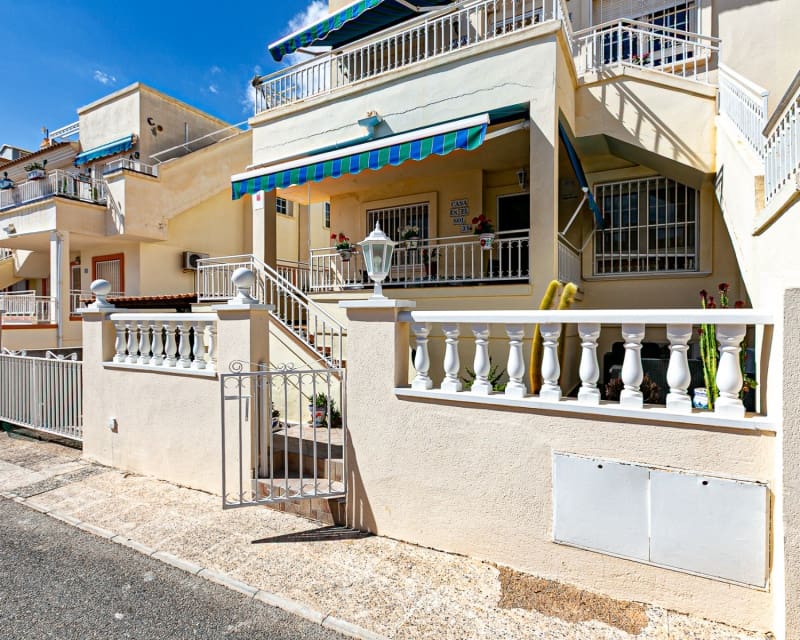 2 bedroom Apartment for sale in Playa Flamenca with pool - € 199,999 (Ref: 9699948)