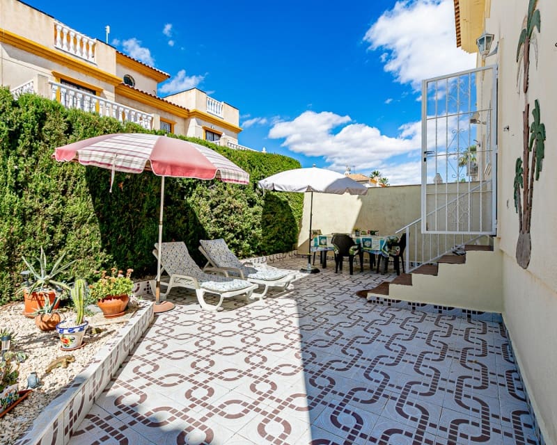2 bedroom Apartment for sale in Playa Flamenca with pool - € 199,999 (Ref: 9699948)