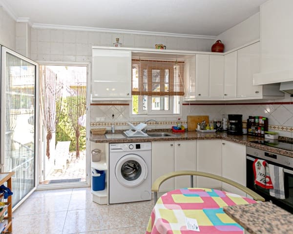 2 soveværelse Lejlighed til salg i Playa Flamenca, Orihuela med swimmingpool - € 199.999 (Ref: 9699948)