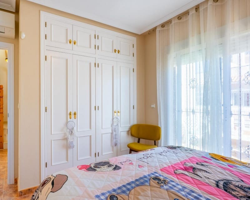 2 soveværelse Villa til salg i Cabo Roig med swimmingpool - € 250.000 (Ref: 9699956)