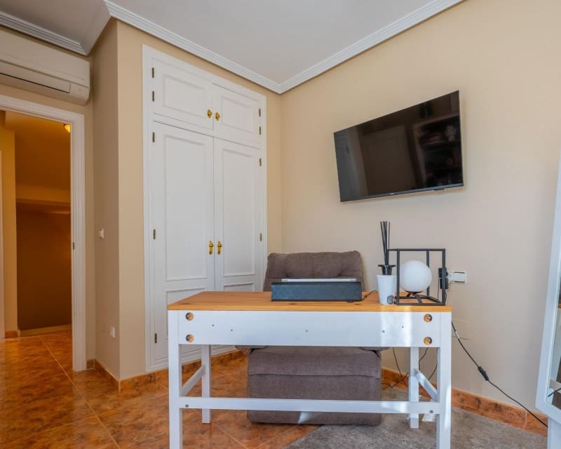 2 soveværelse Villa til salg i Cabo Roig med swimmingpool - € 250.000 (Ref: 9699956)