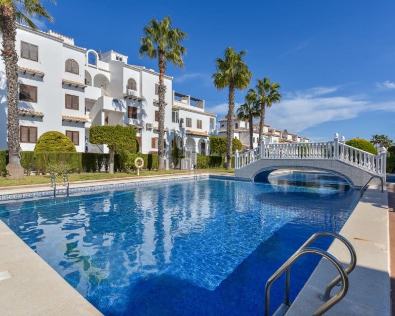 2 sovrum Lägenhet till salu i Pueblo Bravo med pool - 155 000 € (Ref: 9699958)