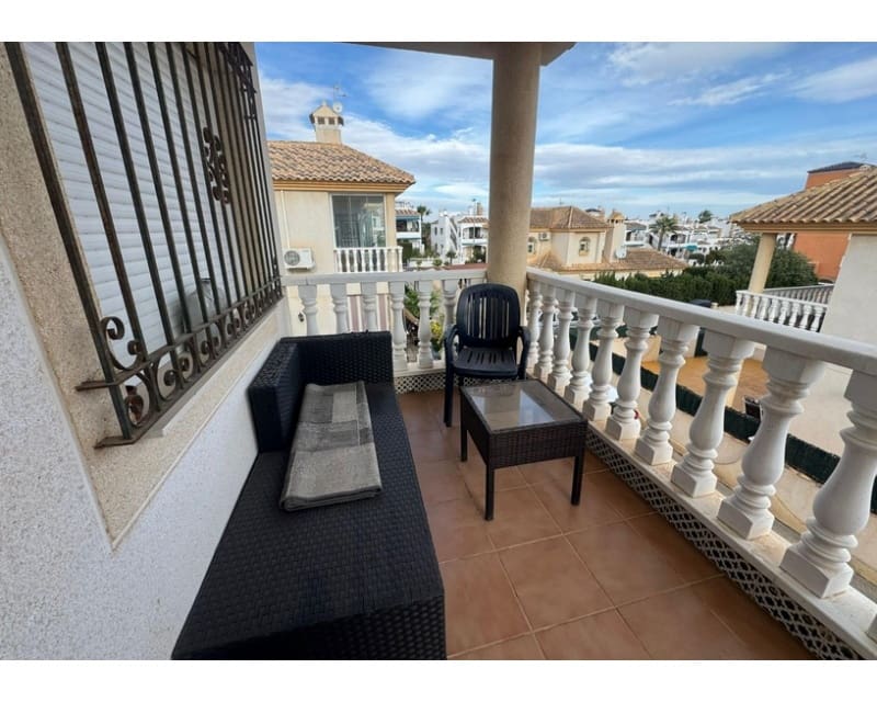 2 bedroom Apartment for sale in Villamartin with pool - € 140,000 (Ref: 9699959)