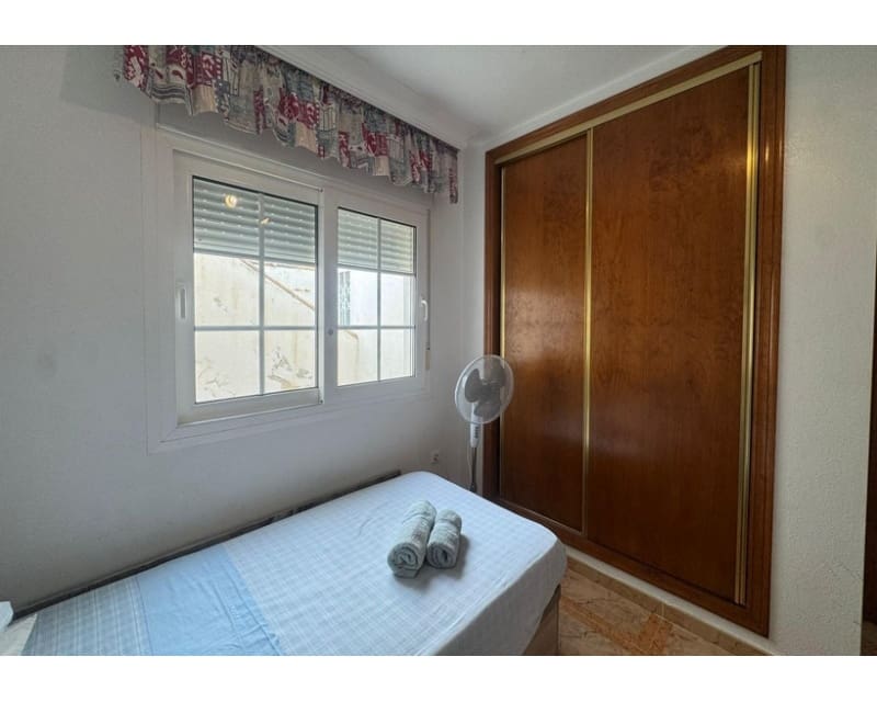 2 bedroom Apartment for sale in Villamartin with pool - € 140,000 (Ref: 9699959)