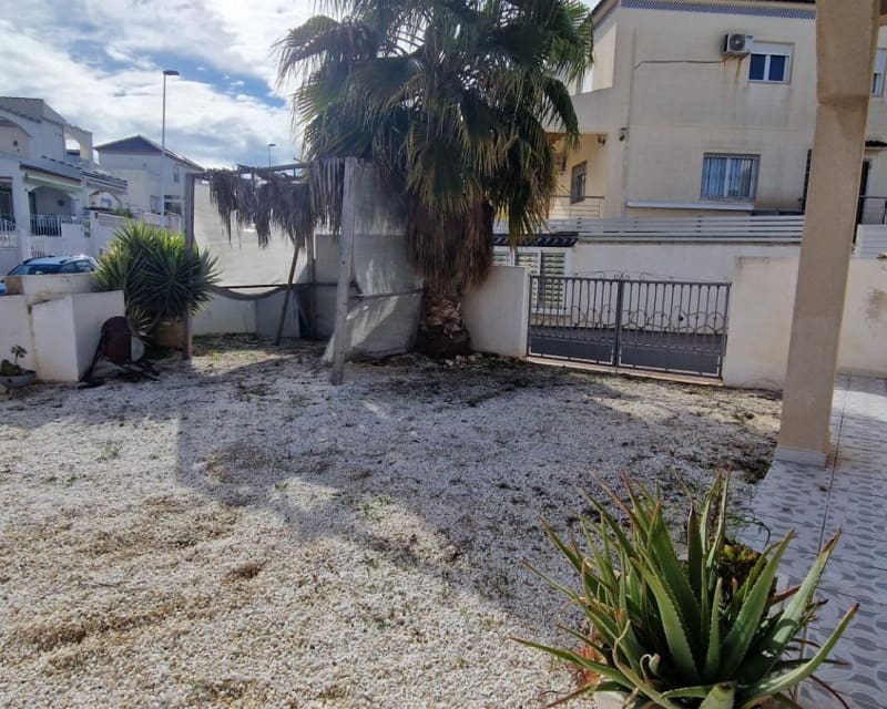 3 bedroom Villa for sale in Los Balcones with pool - € 204,000 (Ref: 9700053)