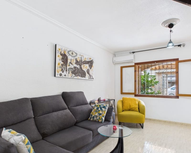 3 bedroom Townhouse for sale in Los Alcazares - € 150,000 (Ref: 9701387)